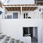 Madres Houses *