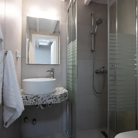 Apartment Madres Houses *